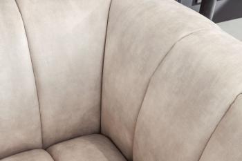 Trendy fauteuil champagne beige fluweel