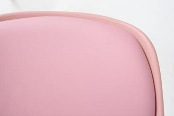 scandinavische stoel roze